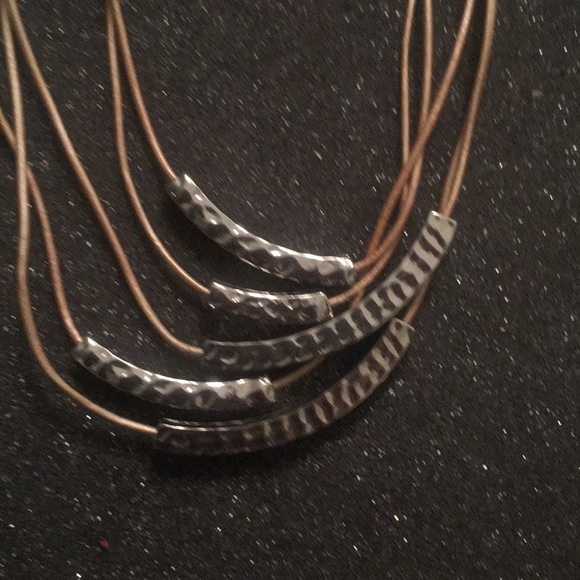 Lia Sophia necklace - Picture 2 of 2